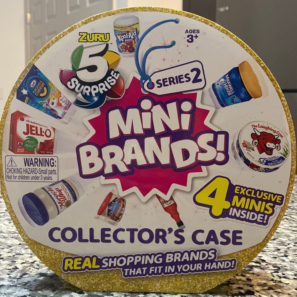 7 Surprise Mini Brands Collector's Case Series2 comes w 4 but I threw in extras